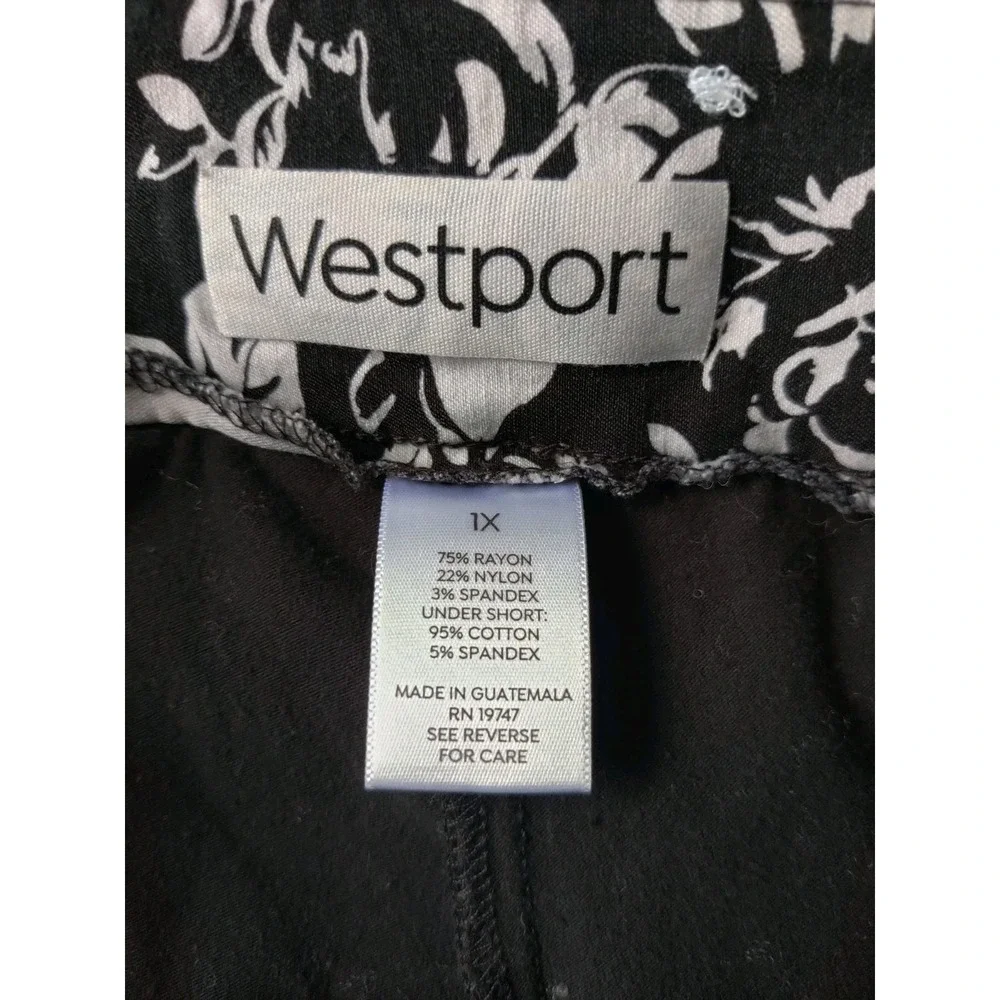Westport Women's Black/White Floral Skort Knee‎ Length Pull On Size 1X